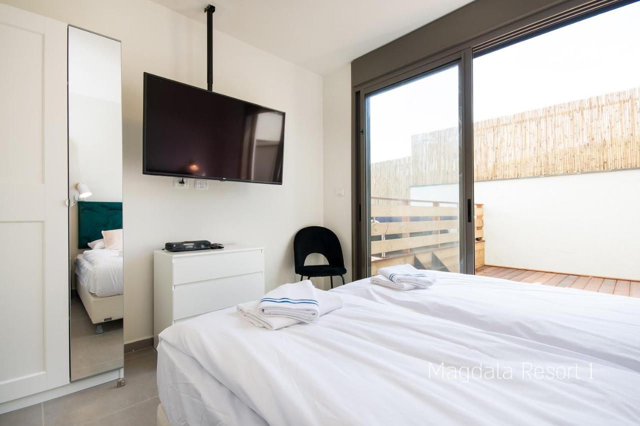 Yalarent Magdala Resort- Luxury Suites With Pool Or Jacuzzi With Sea View 马格达拉 外观 照片