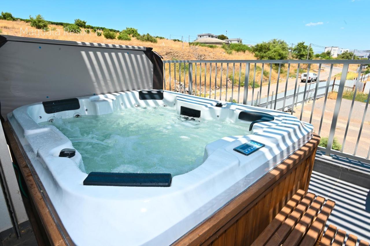 Yalarent Magdala Resort- Luxury Suites With Pool Or Jacuzzi With Sea View 马格达拉 外观 照片