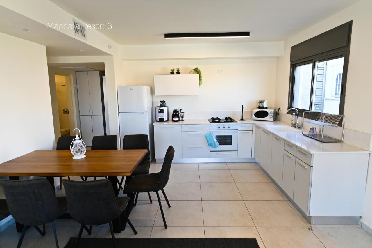 Yalarent Magdala Resort- Luxury Suites With Pool Or Jacuzzi With Sea View 马格达拉 外观 照片