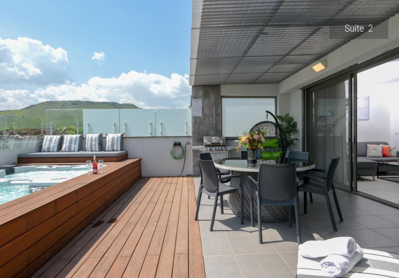 Yalarent Magdala Resort- Luxury Suites With Pool Or Jacuzzi With Sea View 马格达拉 外观 照片