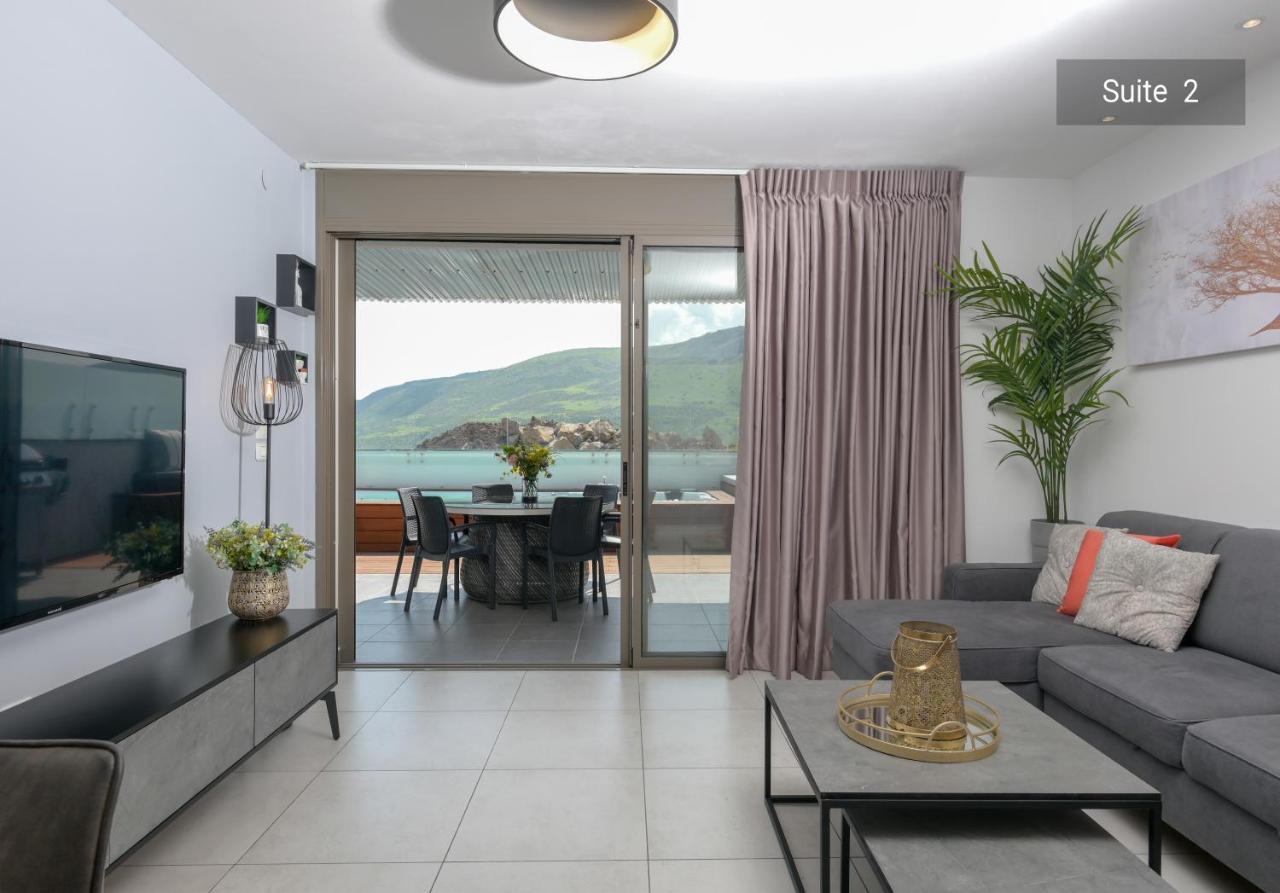 Yalarent Magdala Resort- Luxury Suites With Pool Or Jacuzzi With Sea View 马格达拉 外观 照片